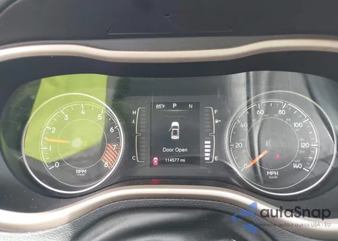 2015 Jeep Cherokee Latitude z USA, uszkodzony, nr VIN 1C4PJMCS0FW534959